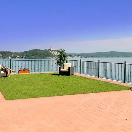 Located On The Shores Of Lake Maggiore Σπίτι διακοπών *